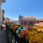 Elegant Ballet House Near Metro Downtown Ac 아파트 포르투