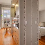 Elegant Ballet House Near Metro Downtown Ac Apartman Porto