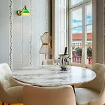Elegant Ballet House Near Metro Downtown Ac