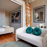 Elegant Ballet House Near Metro Downtown Ac Porto