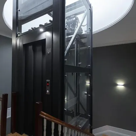 Luxury House Downtown *